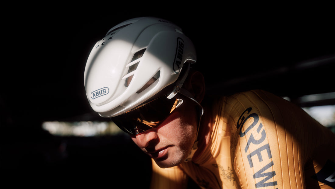 Ciclista con casco ABUS GameChanger en una fotografía oficial de ABUS México